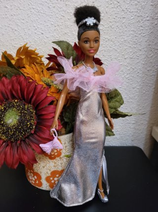 Muñeca Barbie Vestido Plateado