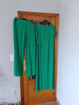 Pantalones anchos y blusa talla 44-46