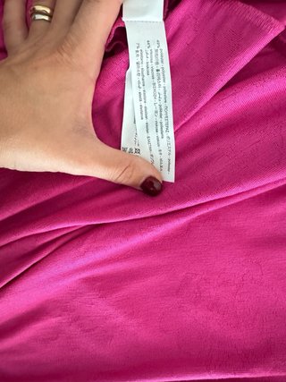 Vestito lungo fucsia con stampa floreale