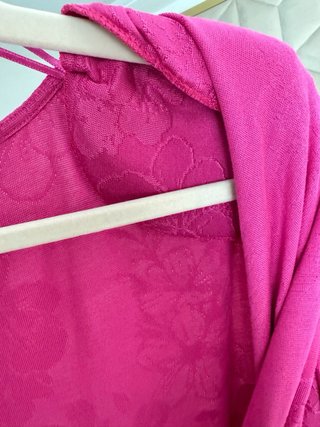 Vestito lungo fucsia con stampa floreale