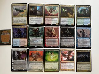 Cartas oversize variadas de Magic the gathering.