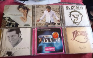 CDs. Música variada. 3X10 €