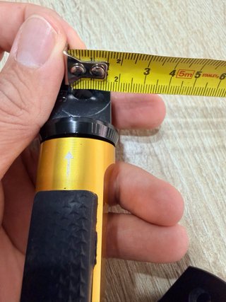 Estriberas doradas para moto