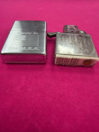 Collezione accendino Zippo made in the U.S.A con bandiera