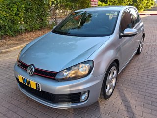 Volkswagen Golf GTI 210cv 5p manual