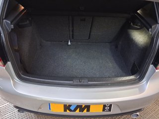 Volkswagen Golf GTI 210cv 5p manual