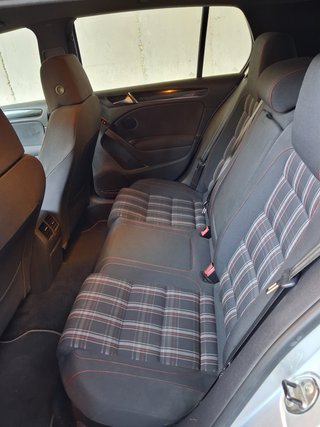 Volkswagen Golf GTI 210cv 5p manual