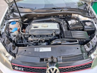 Volkswagen Golf GTI 210cv 5p manual