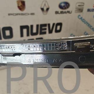 MOLDURA PARACHOQUES DERECHO MERCEDES USADO