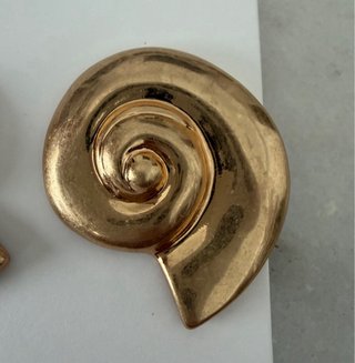 Pendientes Mango Concha Dorados