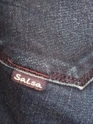 Vaqueros azules marca Salsa