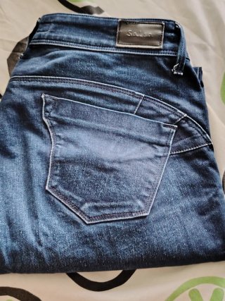 Vaqueros azules marca Salsa
