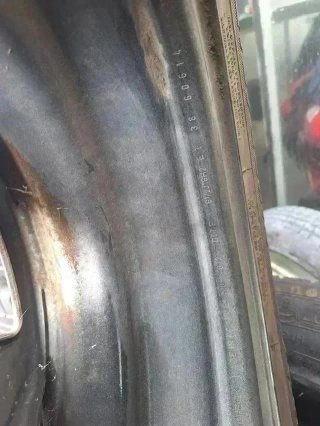 Renault scenic RX4 - Rueda de repuesto original