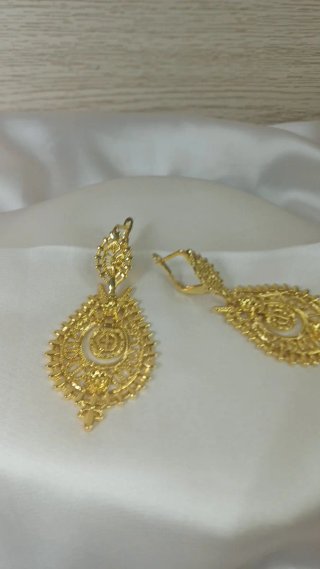 Pendientes Vintage Zarina Chapado Oro 18k