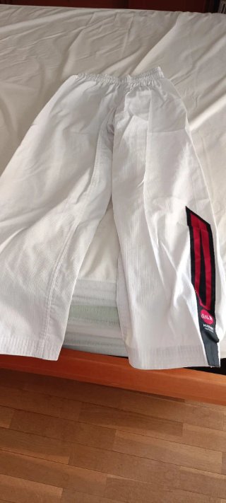 Traje Artes Marciales Mugendo Blanco