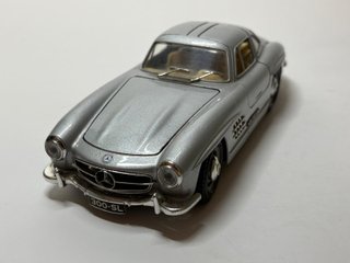 Bburago Mercedes-Benz 300 SL 1954 Gullwing 1:24