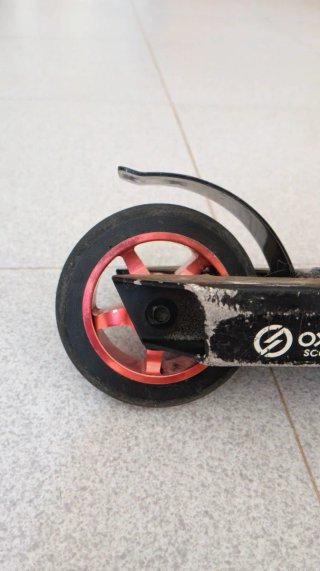 Patinete infantil casi nuevo