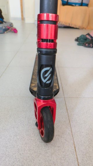 Patinete infantil casi nuevo