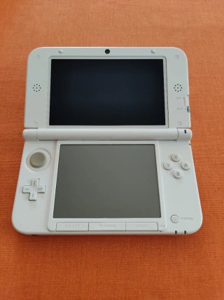 Nintendo 3DS XL bianco con scatola