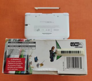 Nintendo 3DS XL bianco con scatola