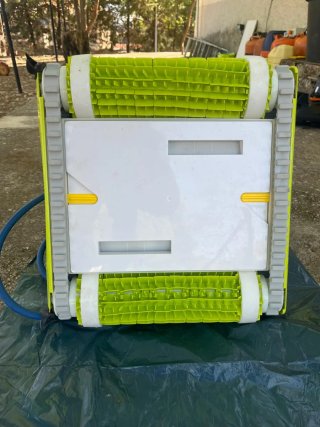 Robot Limpiafondos Dolphin Triton