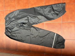 Pantalón de agua para moto