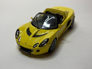 Welly Lotus Elise 111S 2008 1:24 Gialla Modellino