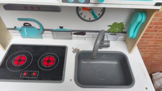 Cocinita de madera infantil