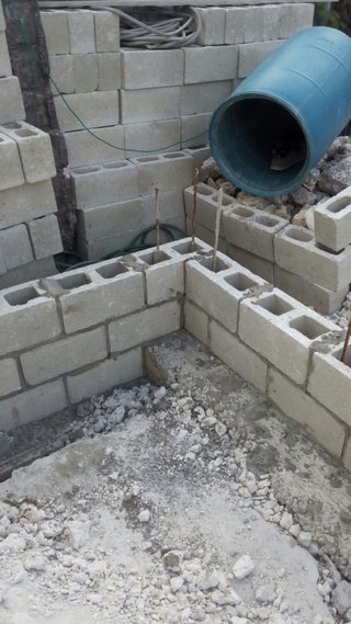 ALBAÑIL; MUROS DE BLOQUE DE HORMIGON, DE TODO TIPO
