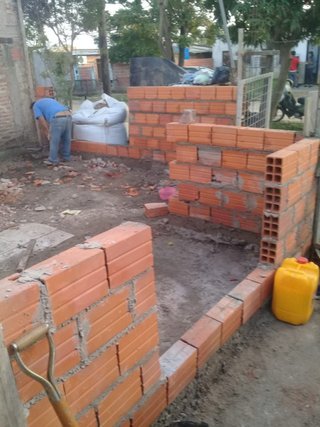ALBAÑIL; MUROS DE BLOQUE DE HORMIGON, DE TODO TIPO