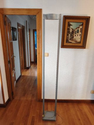 Lámpara de pie halógena