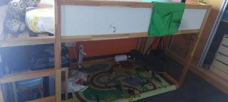 Cama alta reversible con dosel