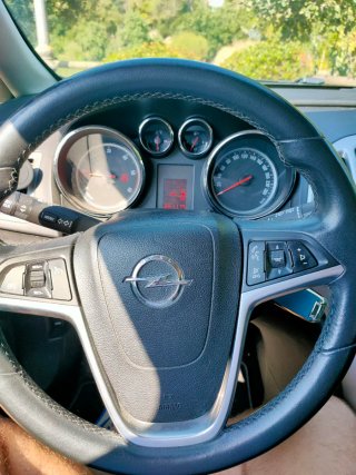 Opel Astra cdti 2011