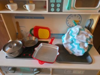Cocinita de madera en buen estado