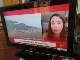 TV Samsung  no smart Negra no tiene mando