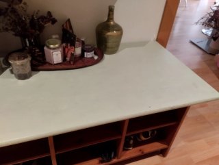 Mueble zapatero de madera multiusos.