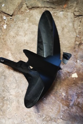 Guardabarros delantero moto negro
