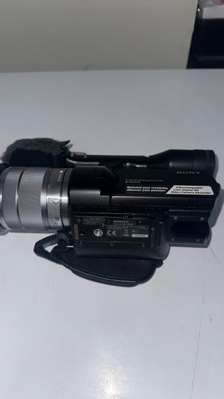 Sony Handycam NEX-VG10E + Kit Completo