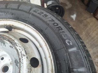 Iveco Daily 225 70 R15 C - Rueda de Repuesto
