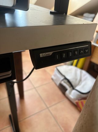 Escritorio Elevable + Silla Oficina