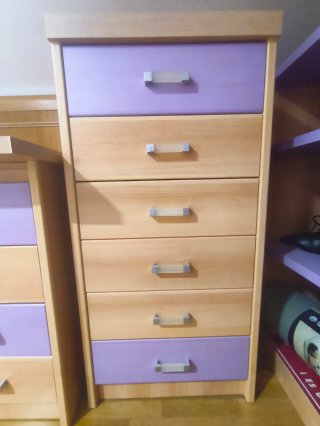 Muebles Dormitorio: Cómoda, Escritorio y Mesilla
