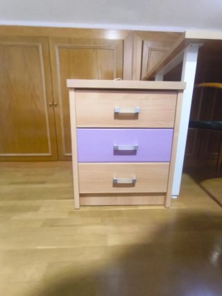 Muebles Dormitorio: Cómoda, Escritorio y Mesilla