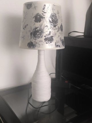 Lámpara de mesa floral