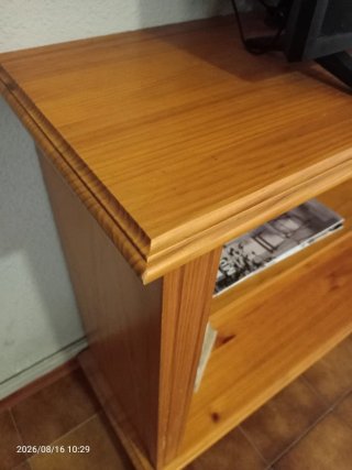 Mueble salón madera maciza.