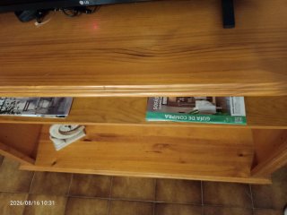 Mueble salón madera maciza.