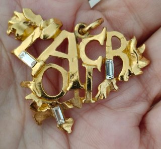 Icónico Colgante Corazón logo Christian Lacroix