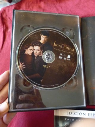 Crepúsculo: Luna Nueva y Eclipse DVD Libro