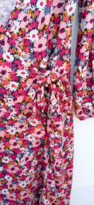 Vestido Lefties floral talla L