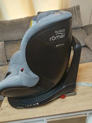 Britax Römer Dualfix i-Size Isofix
