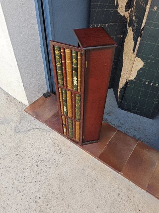 Estwnteria estilo librería